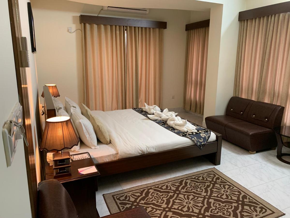 Hotel Grand Circle Inn Dhaka Esterno foto