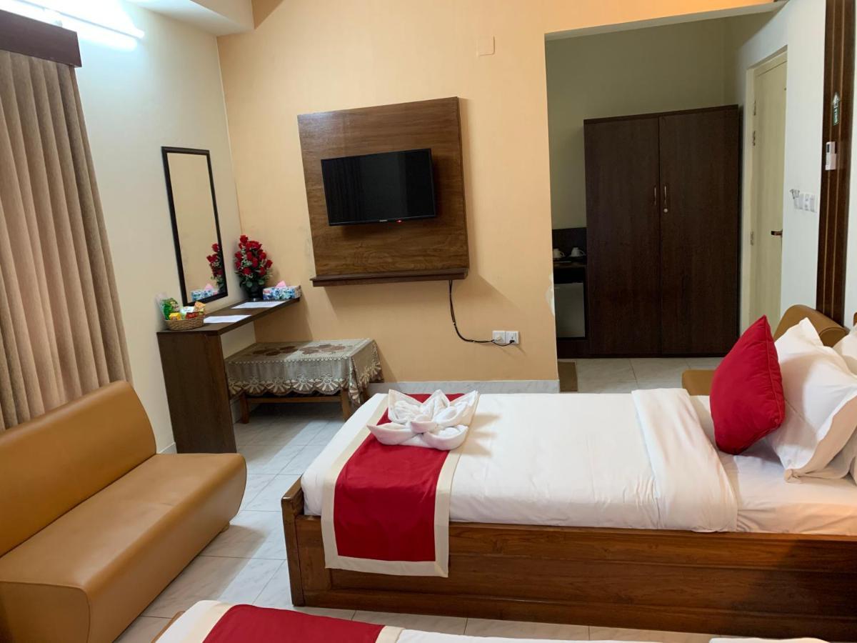Hotel Grand Circle Inn Dhaka Esterno foto